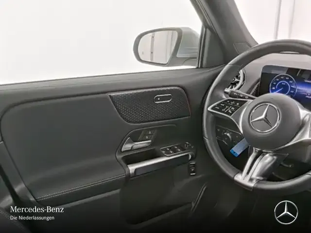 Mercedes-Benz EQB 300