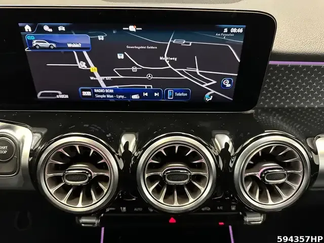 Mercedes-Benz EQB 300