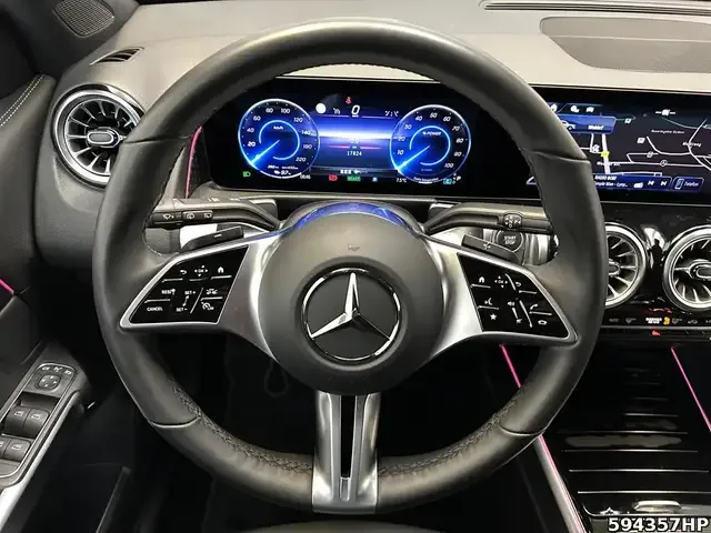 Mercedes-Benz EQB 300