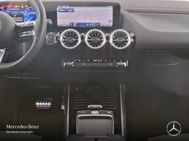 Mercedes-Benz EQA 300