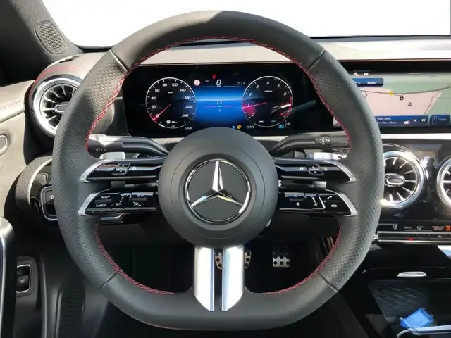 Mercedes-Benz CLA 180