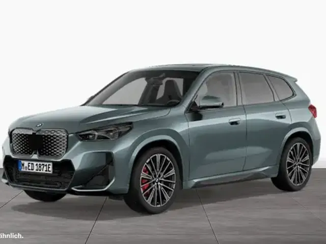 BMW iX1