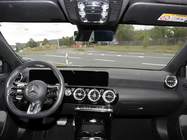 Mercedes-Benz A 35 AMG