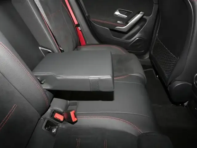 Mercedes-Benz A 35 AMG