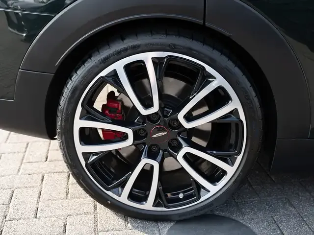 MINI John Cooper Works Clubman