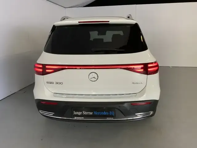 Mercedes-Benz EQB 300