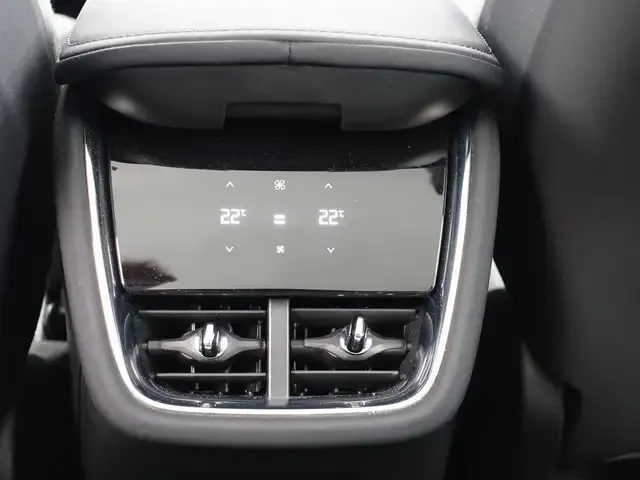 Volvo EX90