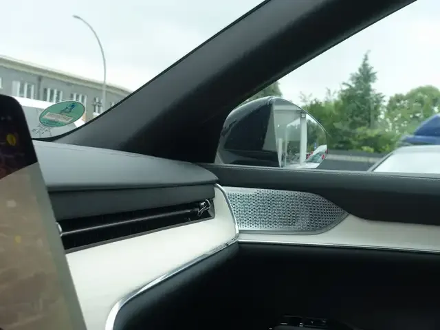Volvo EX90