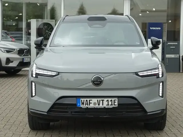 Volvo EX90