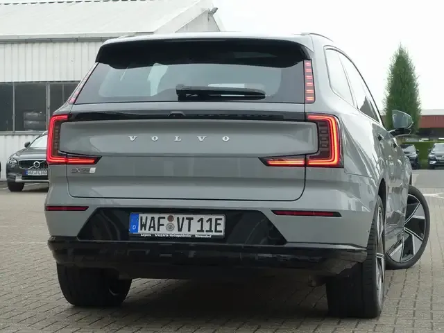 Volvo EX90