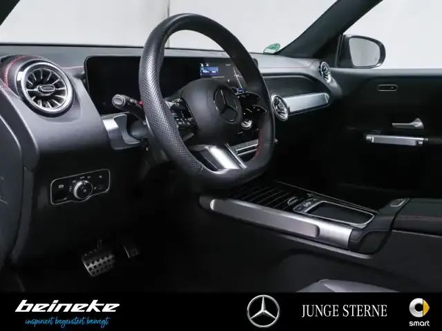 Mercedes-Benz EQB 300