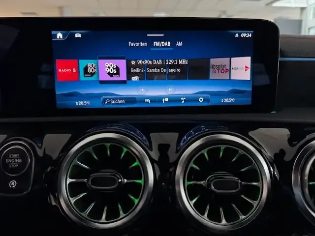 Mercedes-Benz CLA 200
