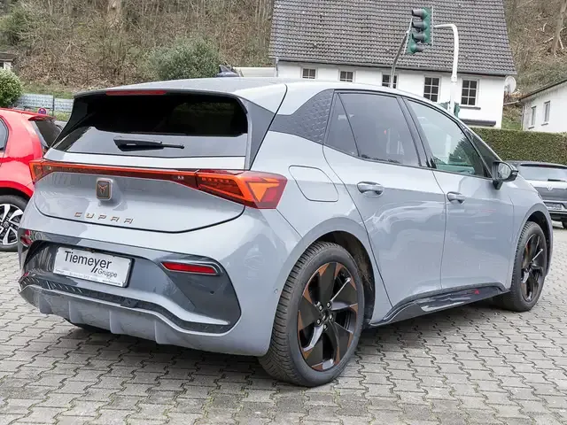 CUPRA Born