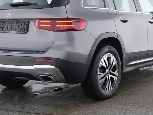 Mercedes-Benz GLB 200