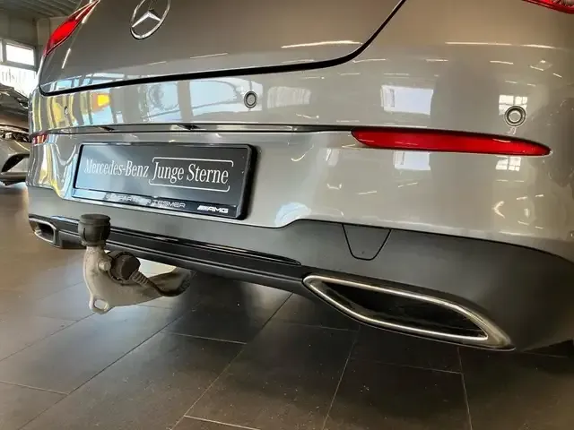 Mercedes-Benz CLA 220