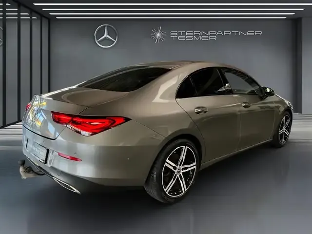 Mercedes-Benz CLA 220