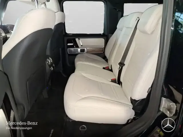 Mercedes-Benz G 500
