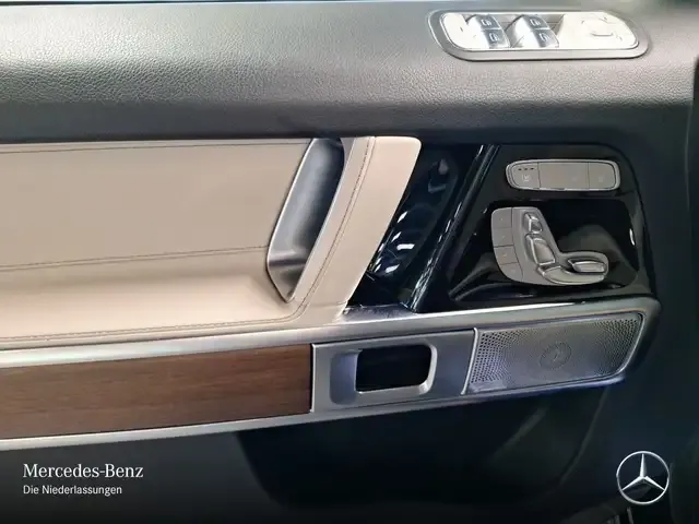 Mercedes-Benz G 500