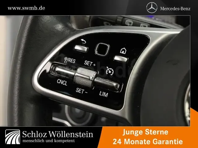 Mercedes-Benz A 220