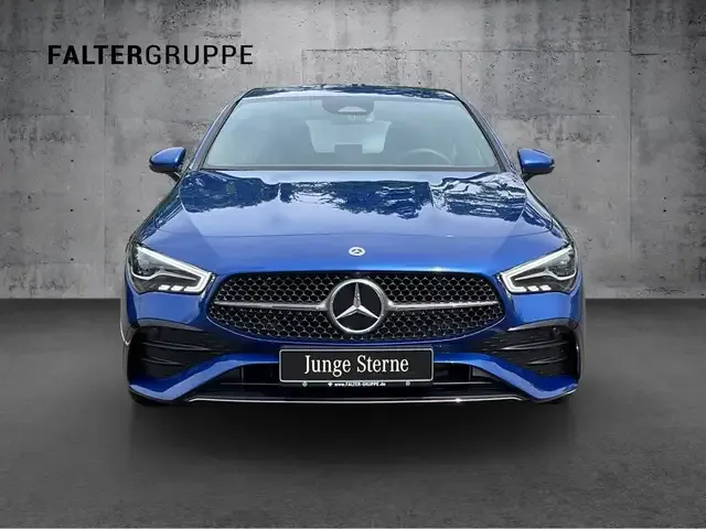 Mercedes-Benz CLA 220