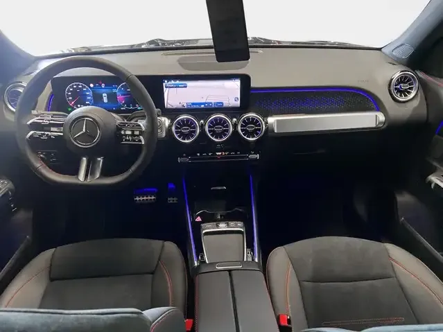 Mercedes-Benz GLB 200