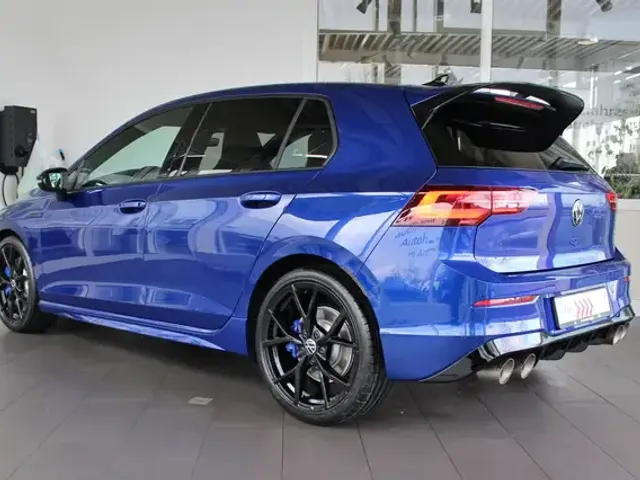 Volkswagen Golf R