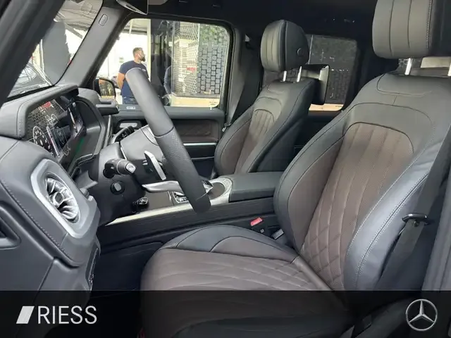 Mercedes-Benz G 500