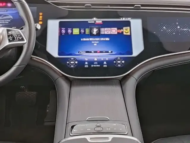 Mercedes-Benz EQE 300