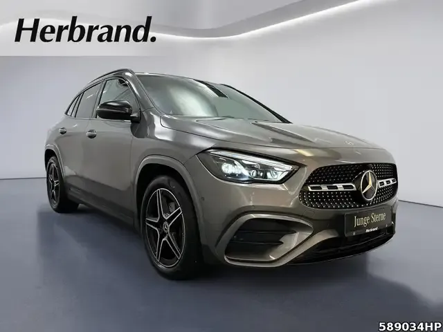 Mercedes-Benz GLA 200