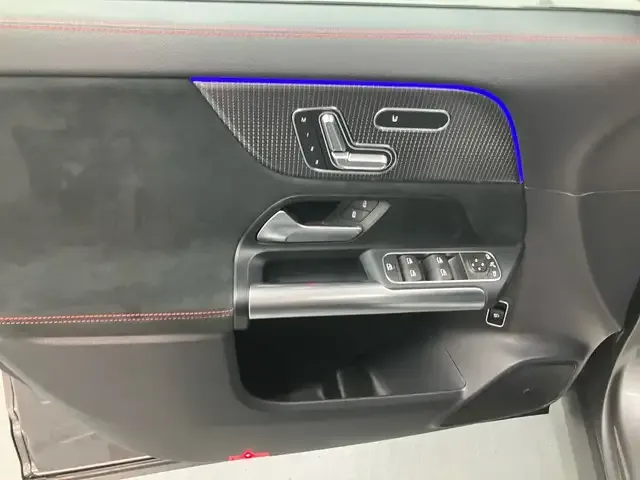 Mercedes-Benz EQA 300
