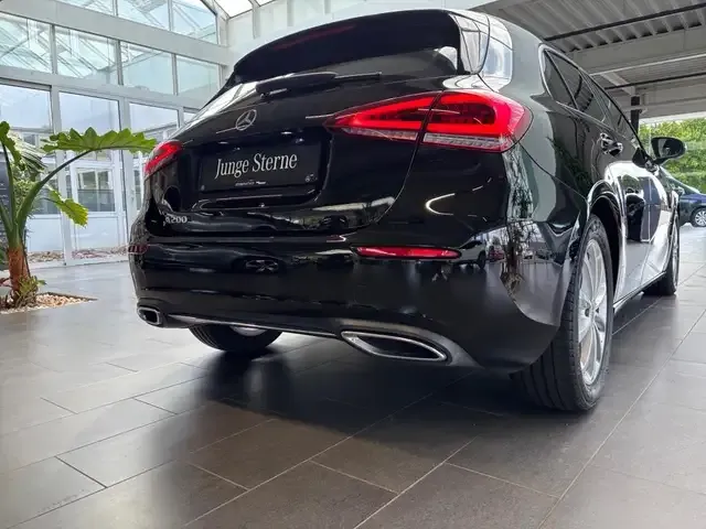 Mercedes-Benz A 200