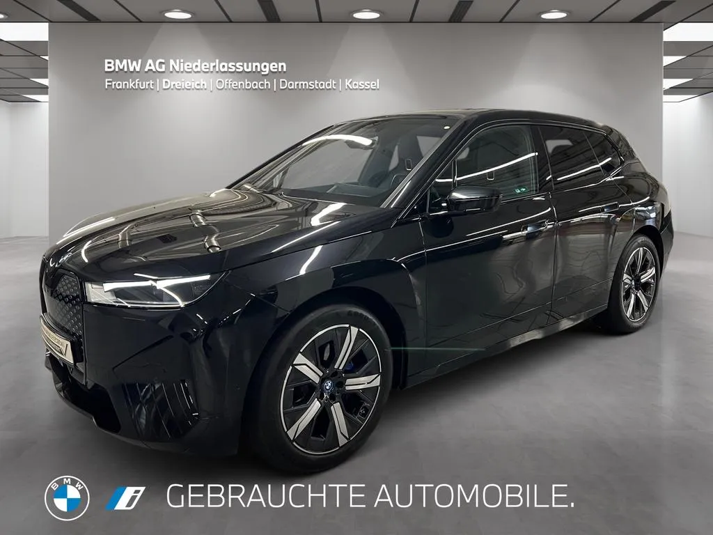 BMW iX