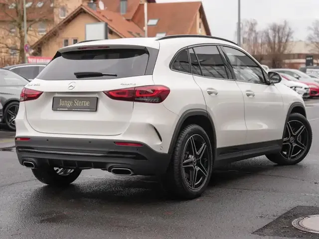 Mercedes-Benz GLA 250