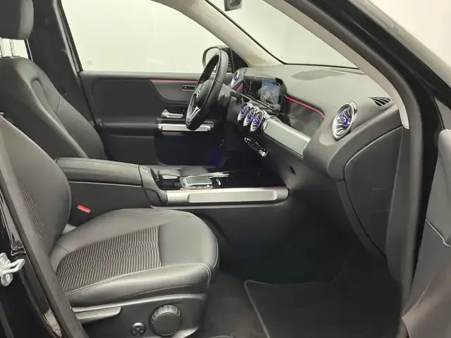 Mercedes-Benz EQB 250