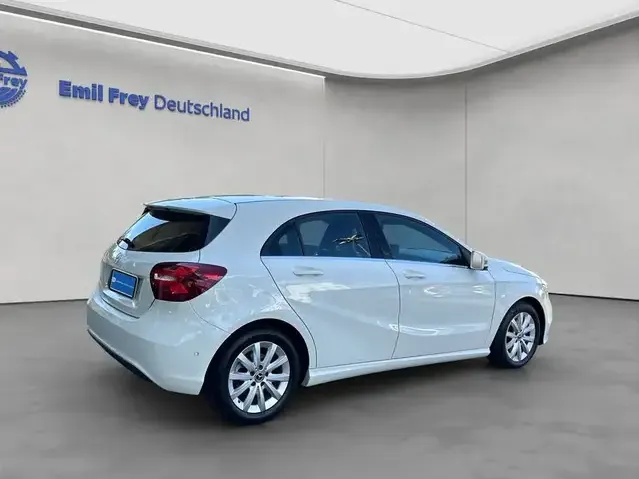 Mercedes-Benz A 180