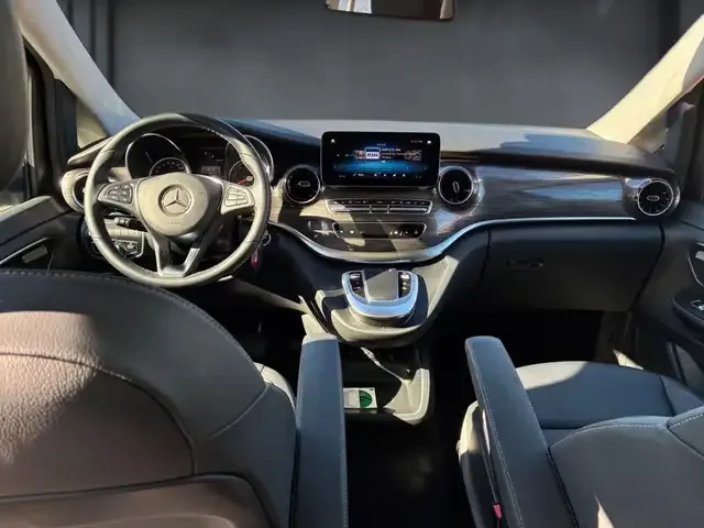 Mercedes-Benz EQV 300