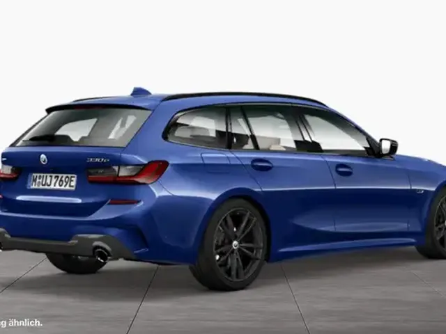 BMW 330