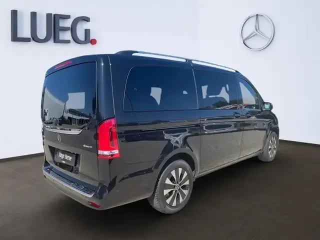 Mercedes-Benz V 250