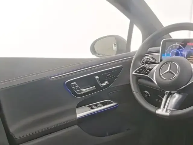 Mercedes-Benz EQE 300