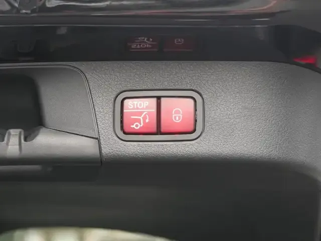 Mercedes-Benz GLB 220