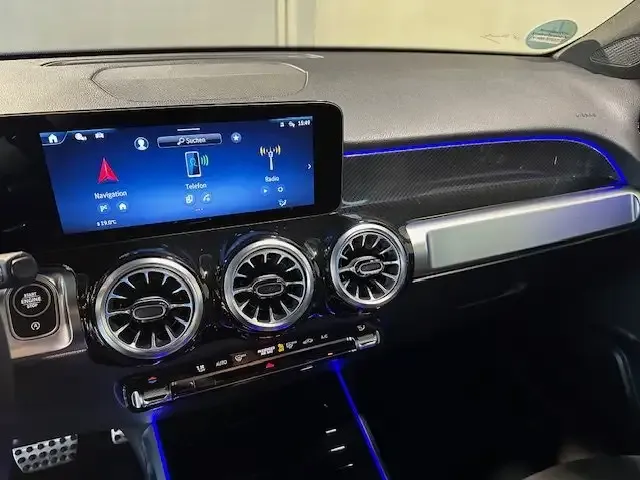 Mercedes-Benz GLB 200