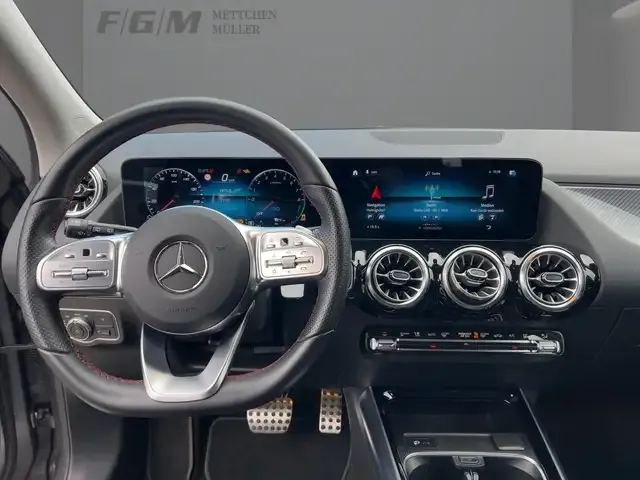 Mercedes-Benz GLA 250