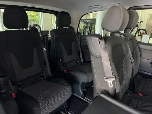 Mercedes-Benz V 220