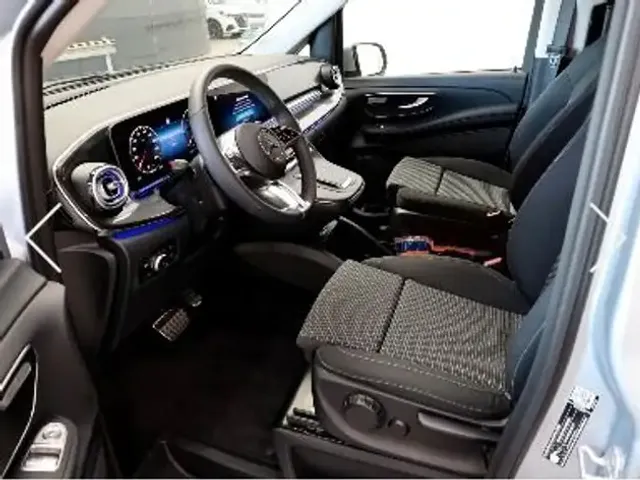 Mercedes-Benz V 220