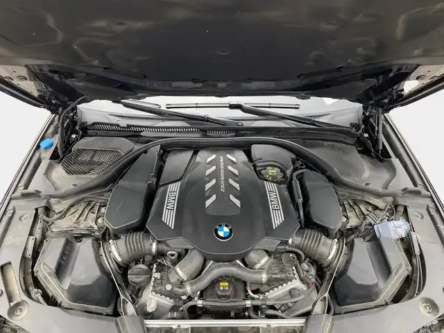 BMW M550