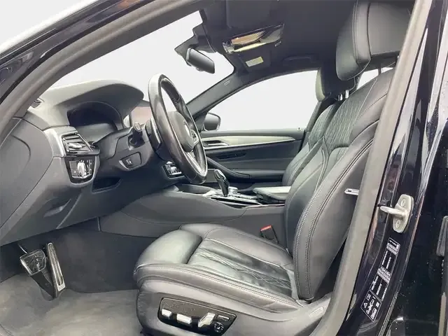 BMW M550