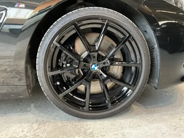 BMW 840