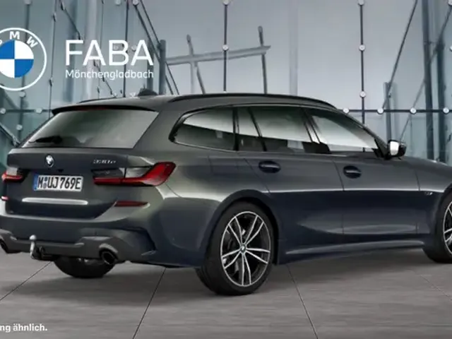 BMW 330