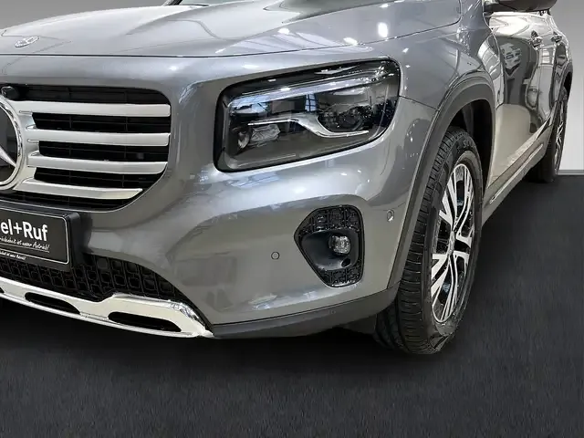 Mercedes-Benz GLB 200