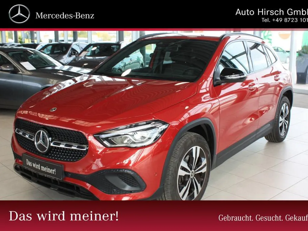 Mercedes-Benz GLA 220
